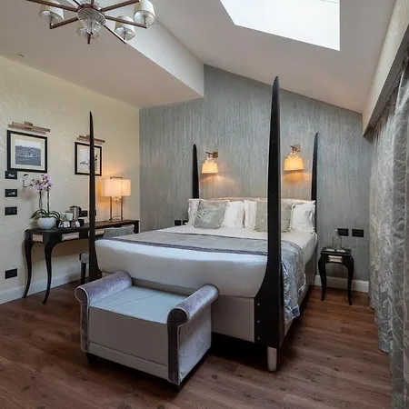 Hotel Palazzo Veneziano - Collection