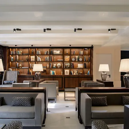 Palazzo Veneziano - Collection