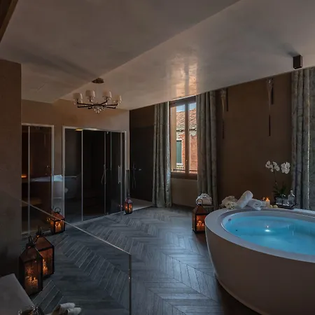 Hotel Palazzo Veneziano - Collection