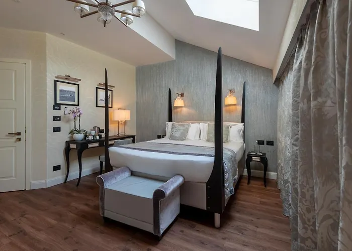 Hotel Palazzo Veneziano - Collection