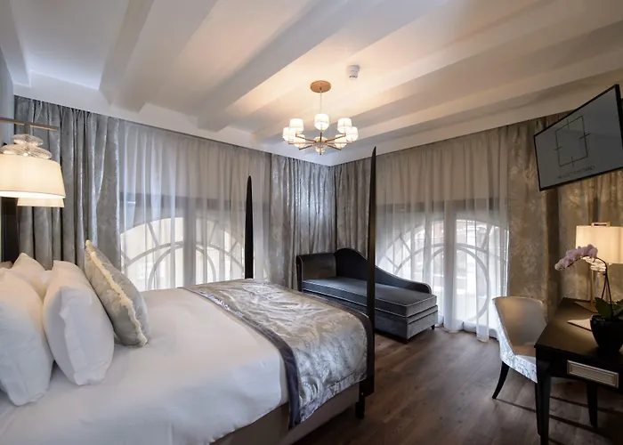 Palazzo Veneziano - Collection Hotel 4*