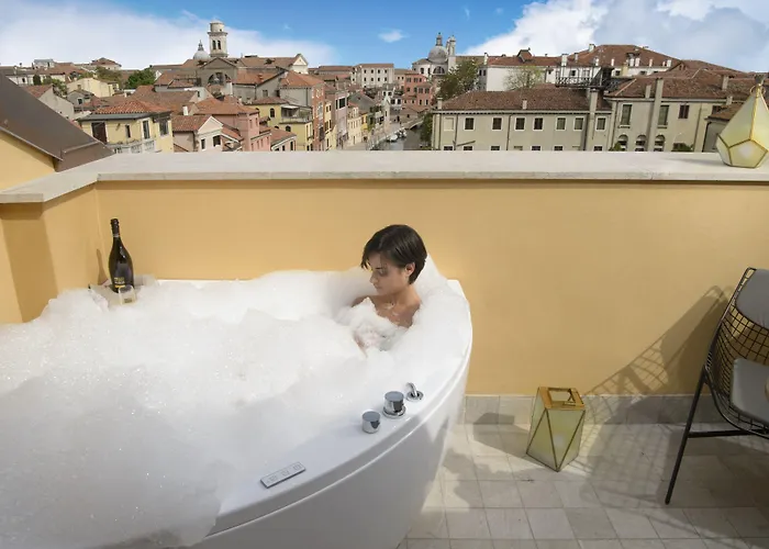 Palazzo Veneziano - Collection